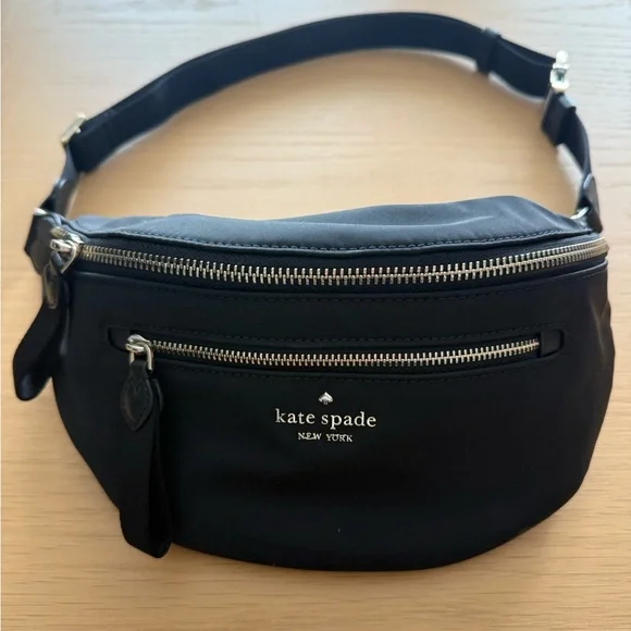 Kate Spade Black Crossbody Bag Sleek Designer Accessory - Picture 2 of 6